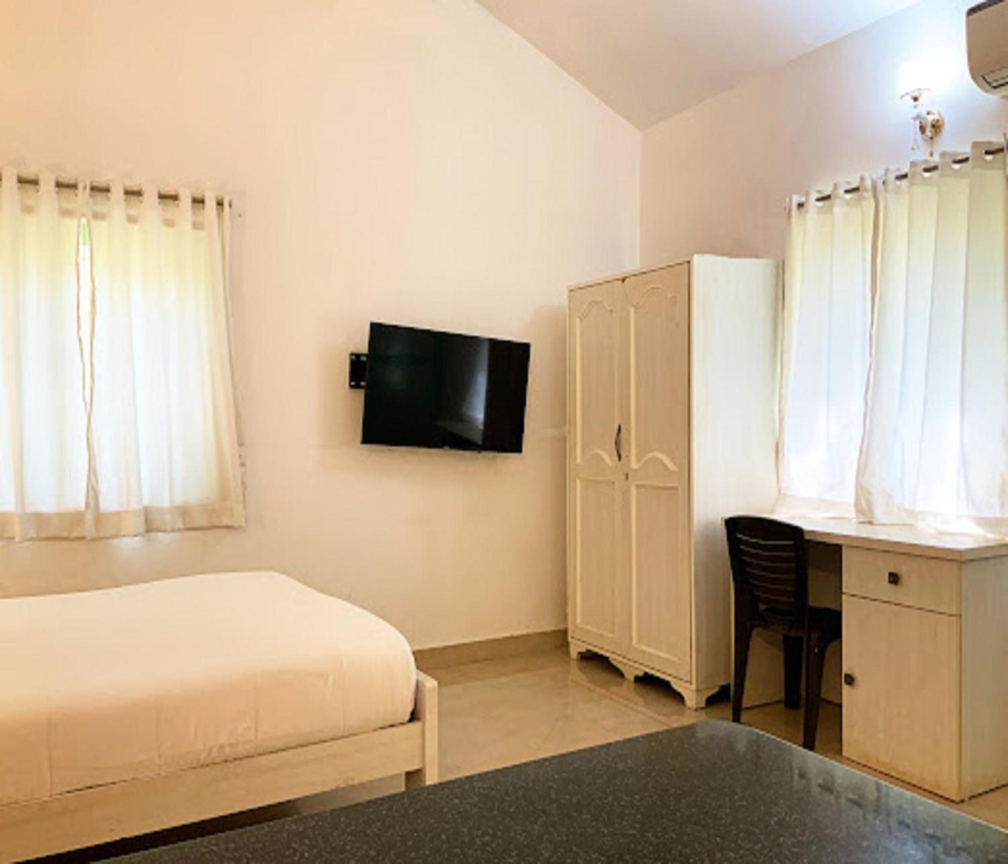 Lar Amorosa Boutique Hotel - Goa Calangute Dış mekan fotoğraf