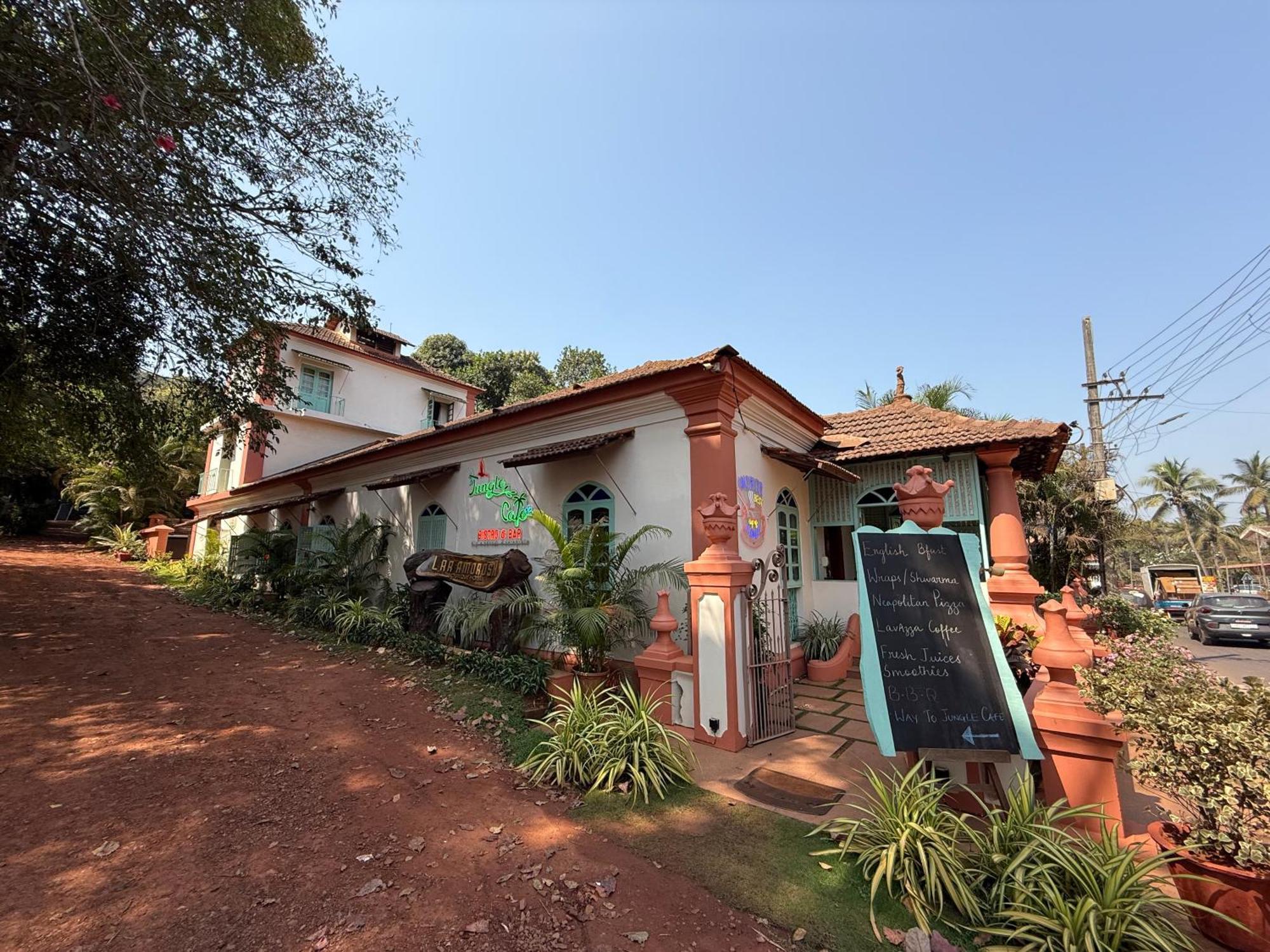 Lar Amorosa Boutique Hotel - Goa Calangute Dış mekan fotoğraf