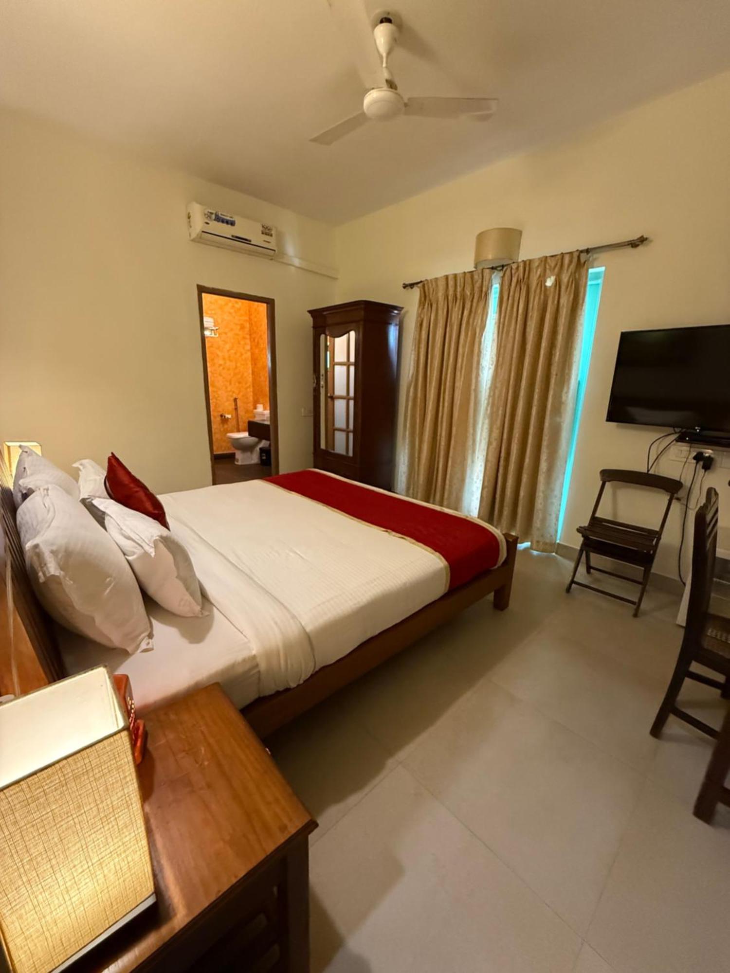 Lar Amorosa Boutique Hotel - Goa Calangute Dış mekan fotoğraf